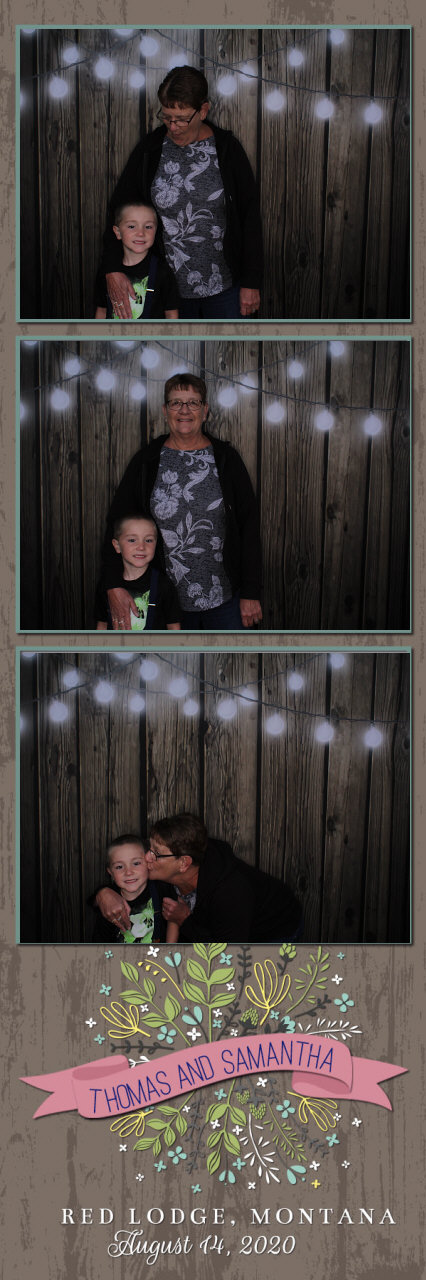 Sammy and Thomas Wedding | View more photos from the event at gallery.photoboothbillings.com/u/PhotoBoothBillings/Sammy-and-Thomas-Wedding